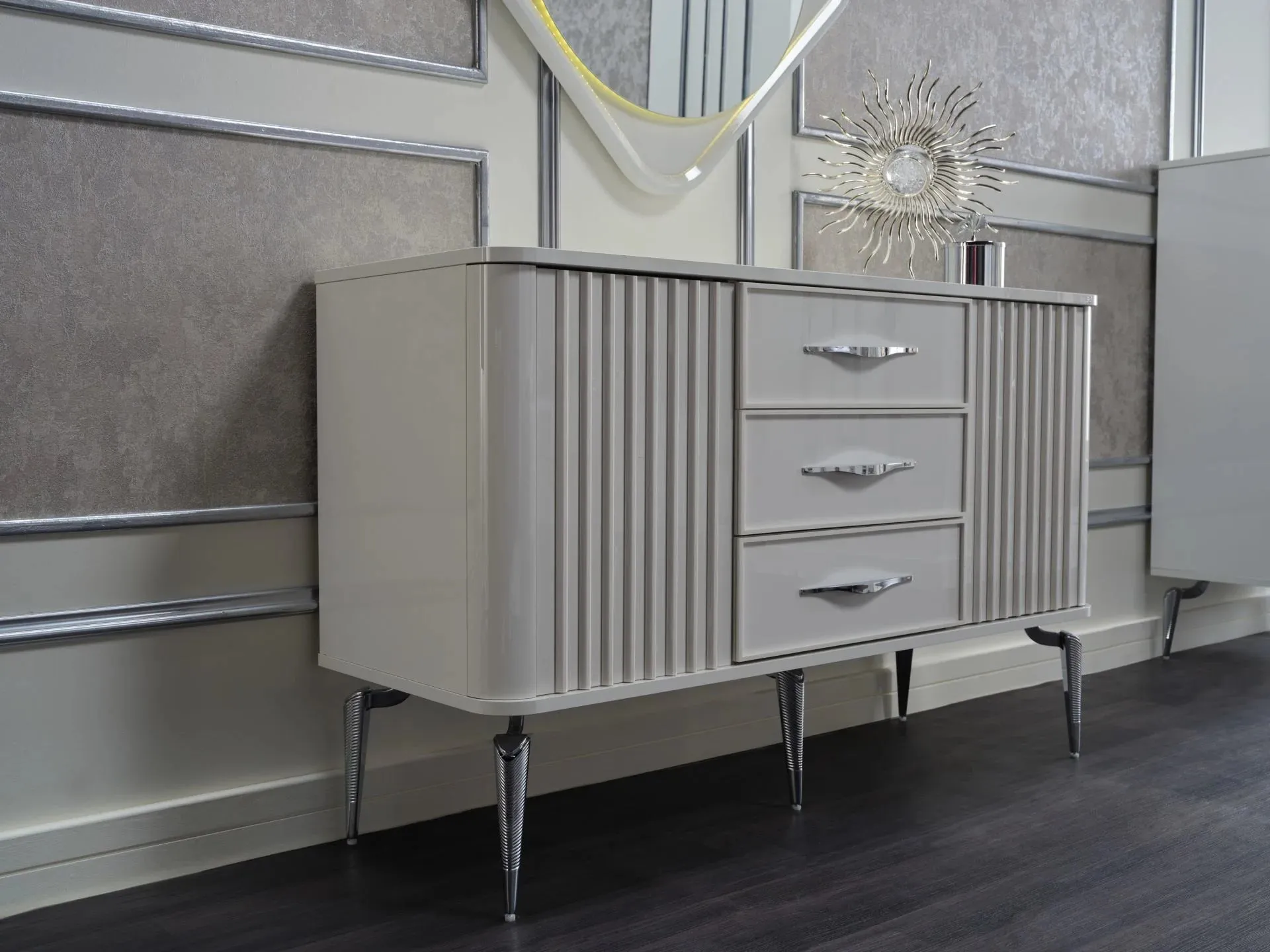 Aysa Dressing Table & Mirror