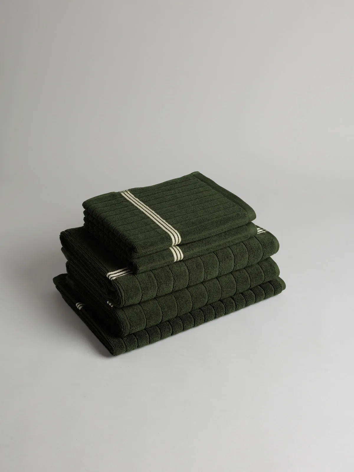 Essential Bathroom Set 06
