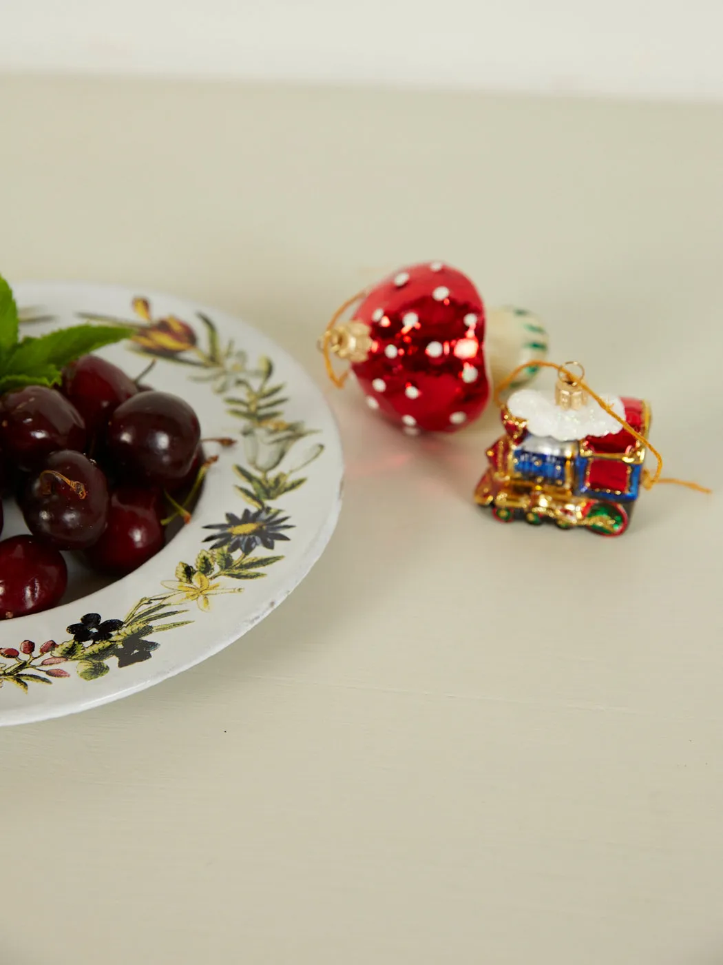 Flower Garland Plate