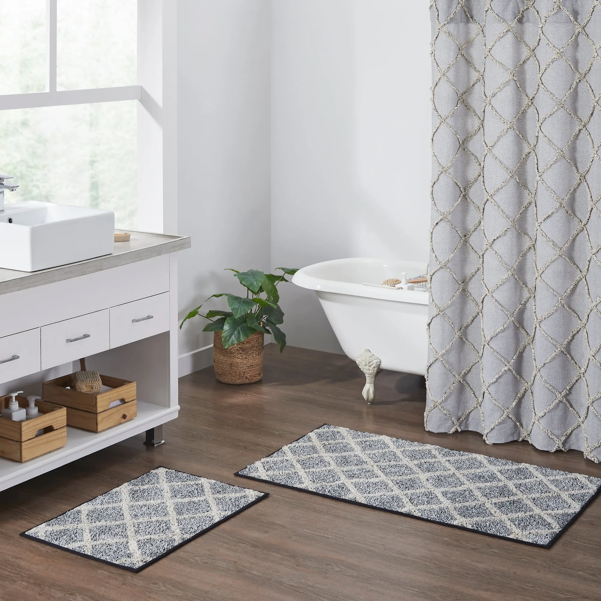 Frayed Lattice Bathmat