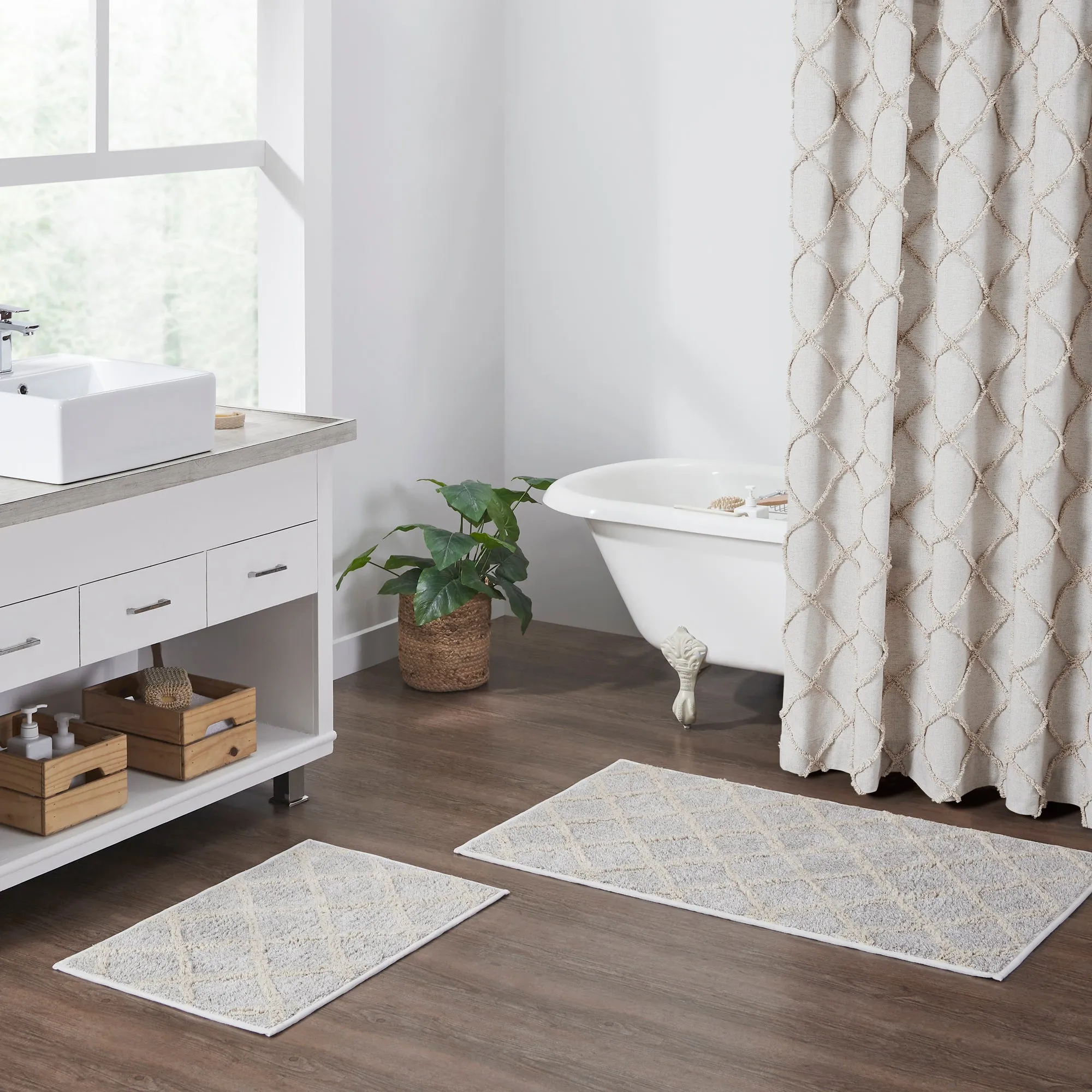 Frayed Lattice Bathmat