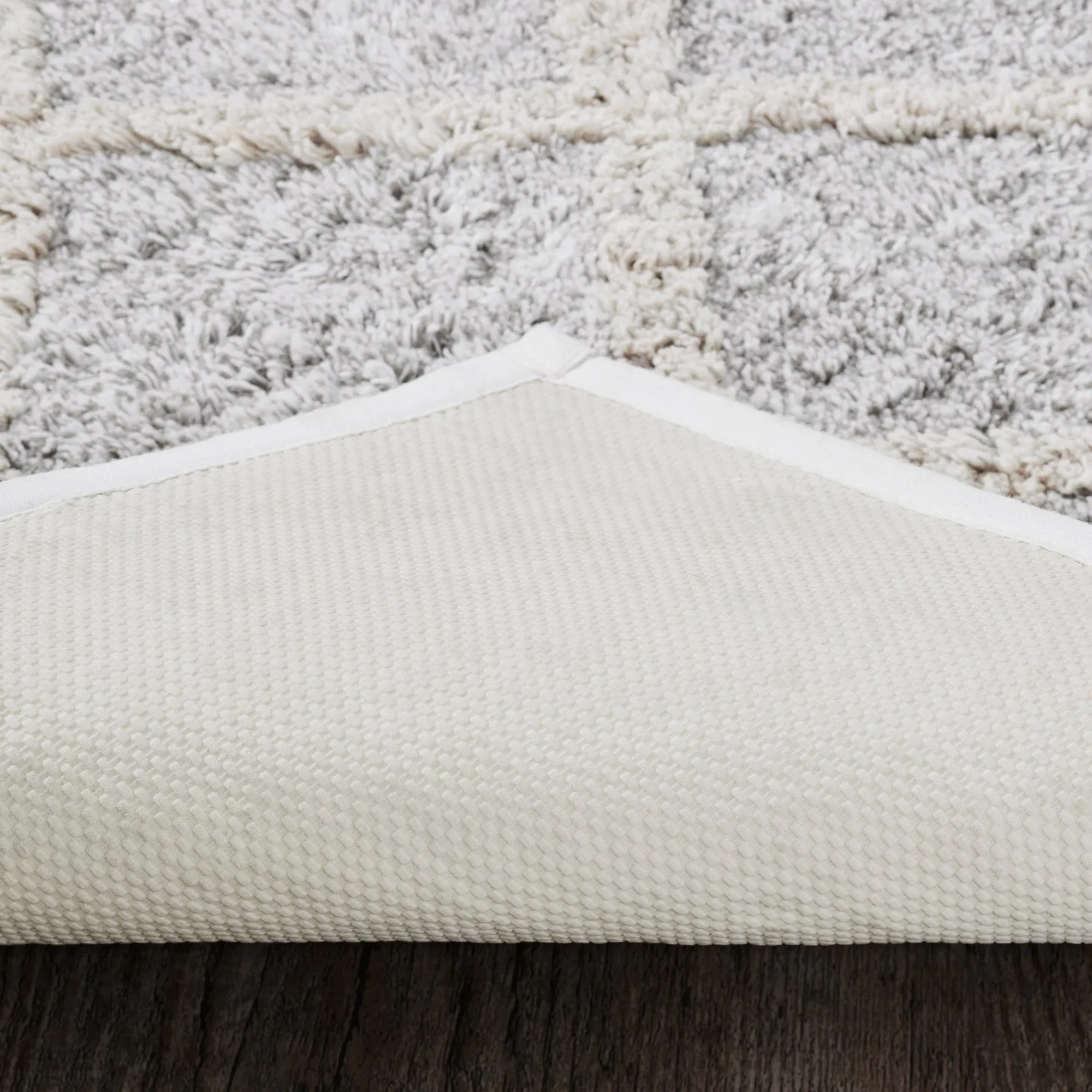 Frayed Lattice Bathmat