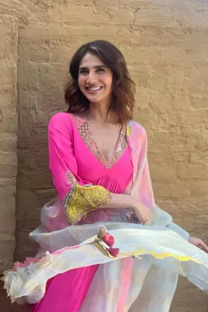 Gul Hot Pink Bell Sleeve Vaani Kapoor Crepe Kurta Set