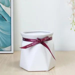 Quirky Contours Vase - White