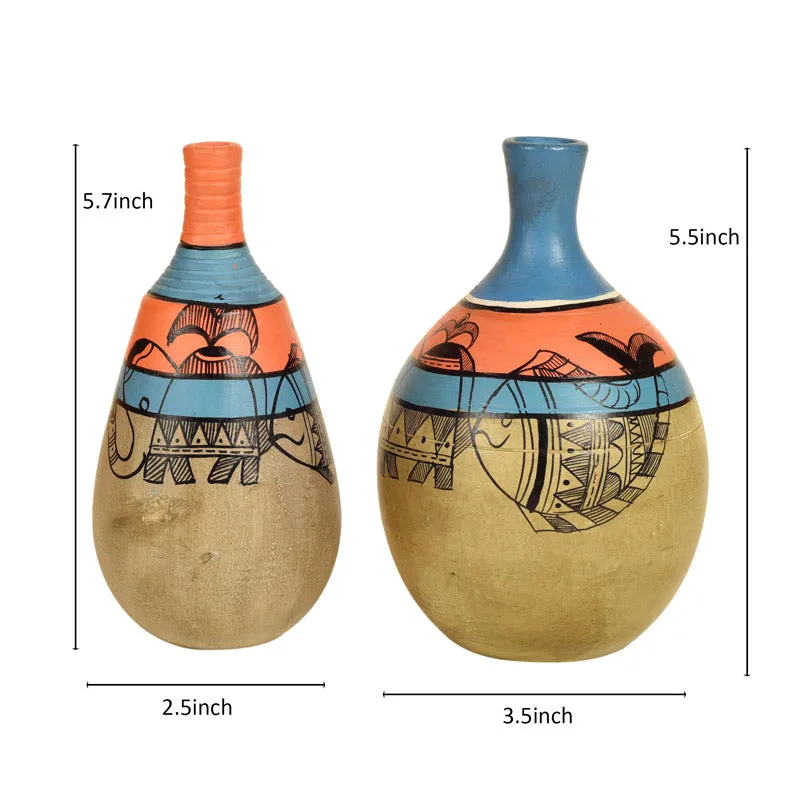 Raawiya Handpainted Terracotta Vase - Two Piece Set