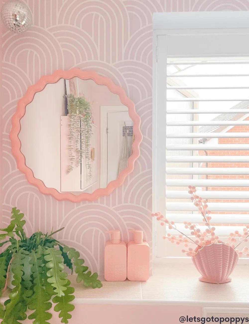 Round Pink Wavy Mirror