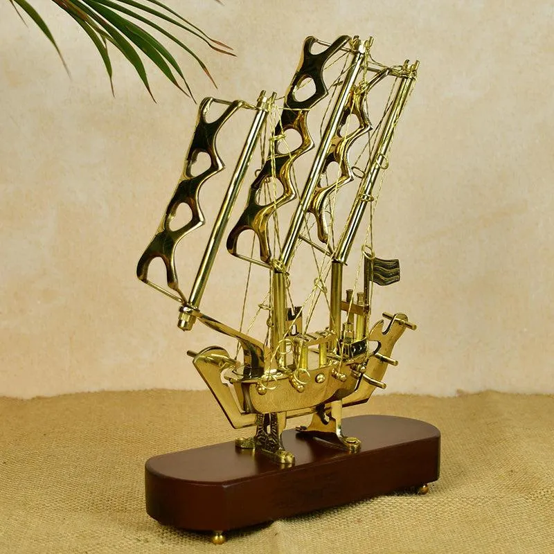 The Dream Sail Showpiece