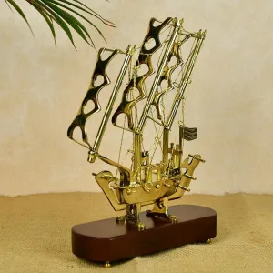 The Dream Sail Showpiece