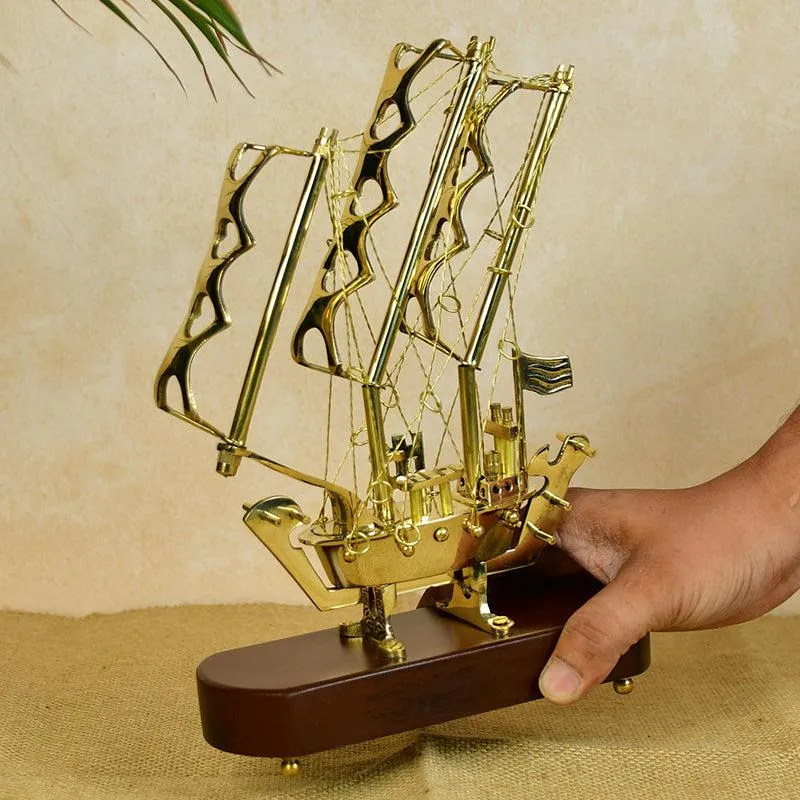 The Dream Sail Showpiece