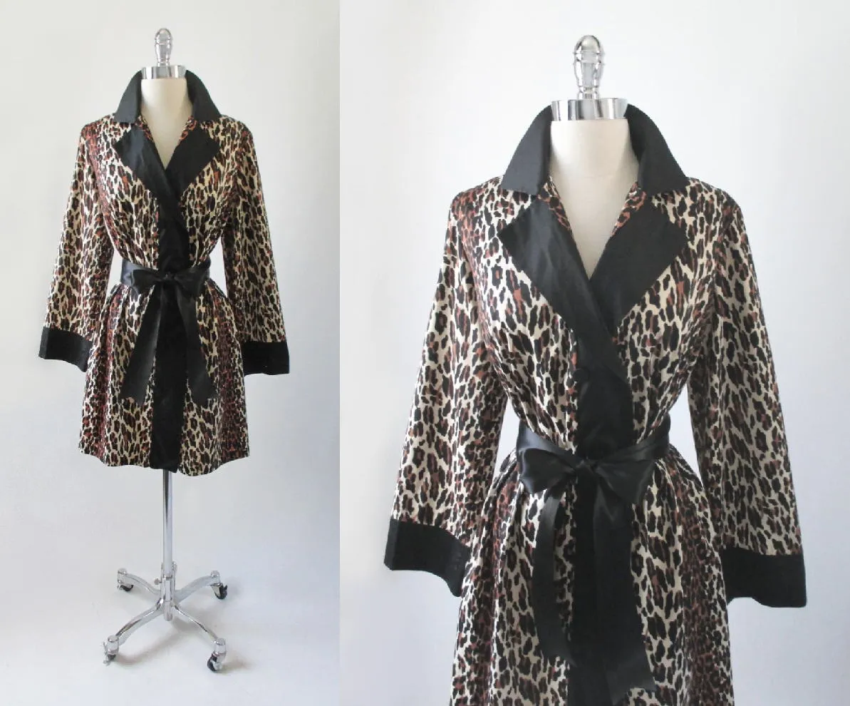 Vintage 60's Leopard Print Vanity Fair Bombshell Robe M